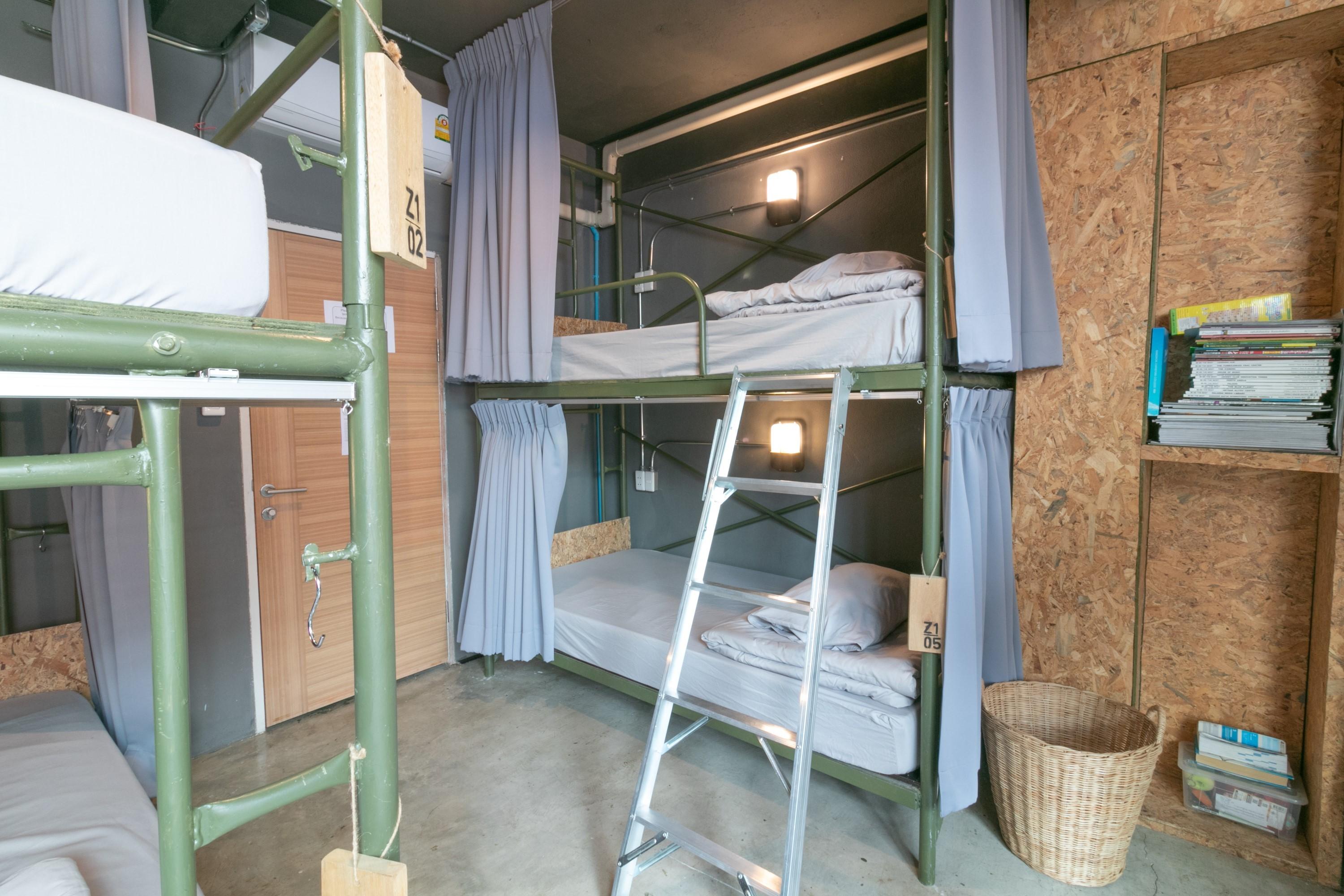 Zhelter'Bkk Hostel Bangkok Kültér fotó