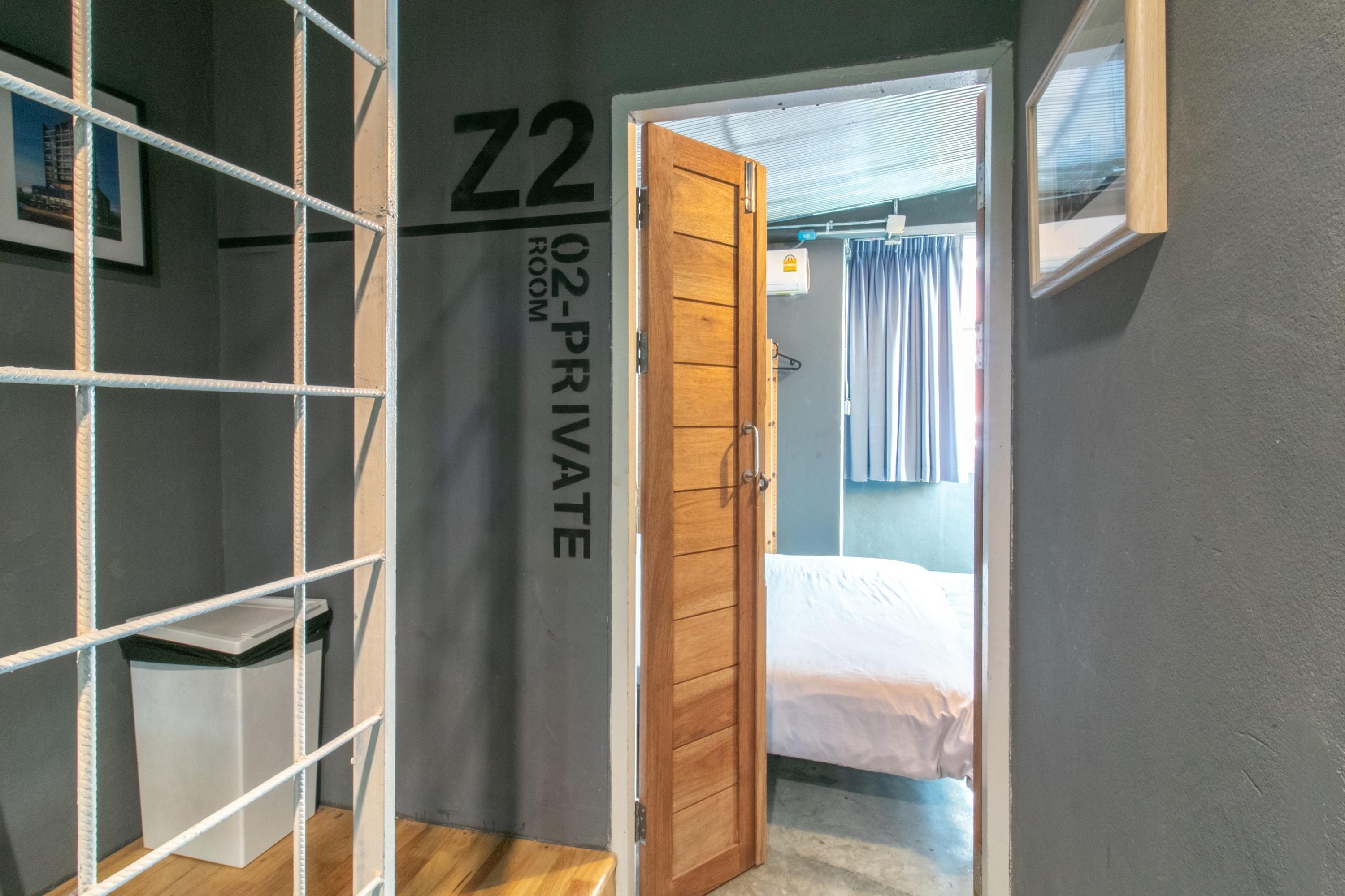 Zhelter'Bkk Hostel Bangkok Kültér fotó