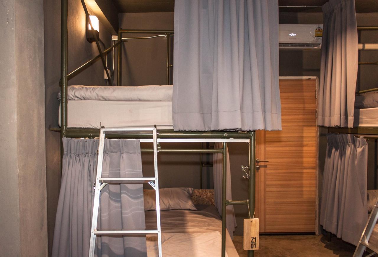 Zhelter'Bkk Hostel Bangkok Kültér fotó
