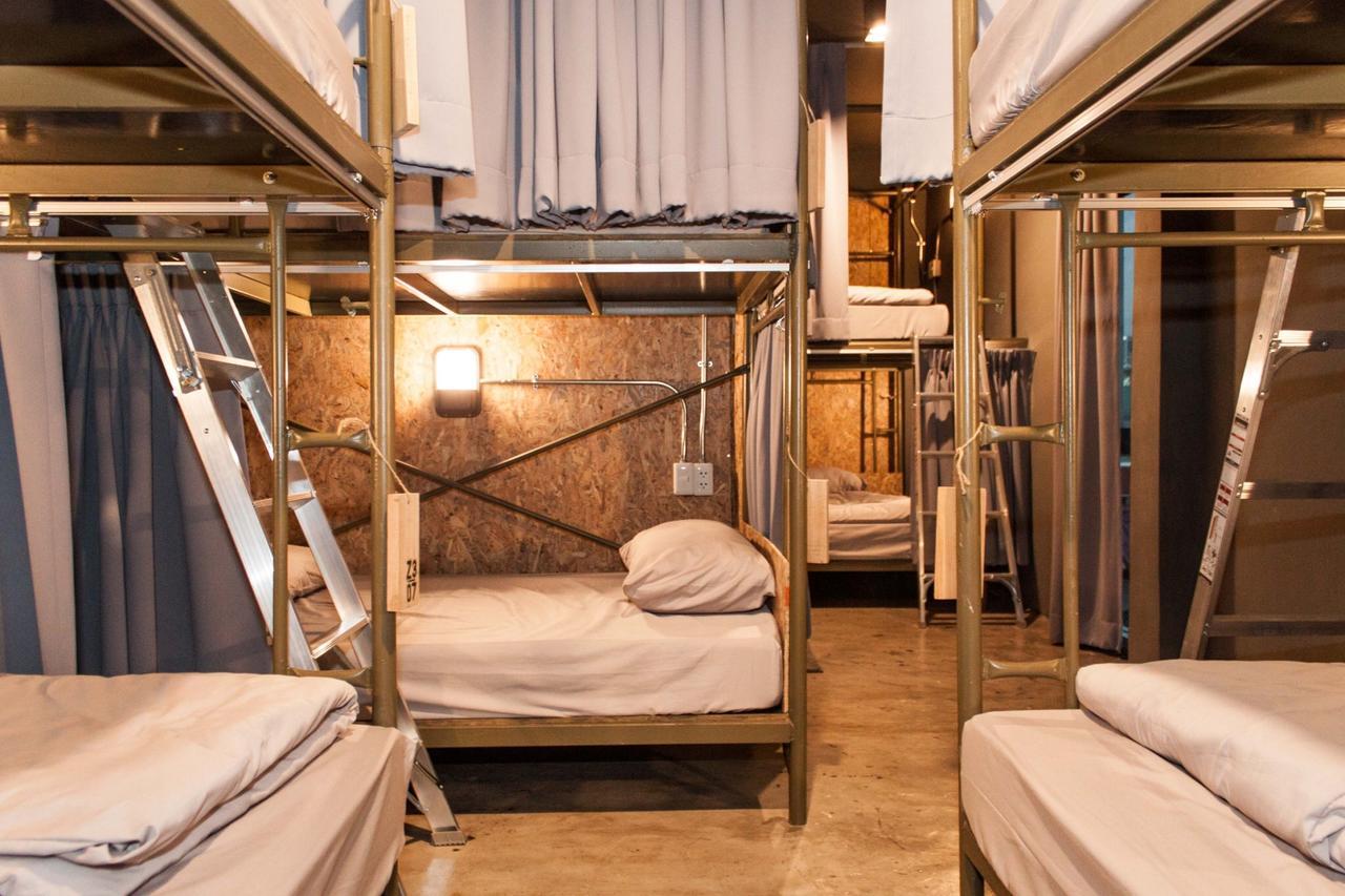 Zhelter'Bkk Hostel Bangkok Kültér fotó