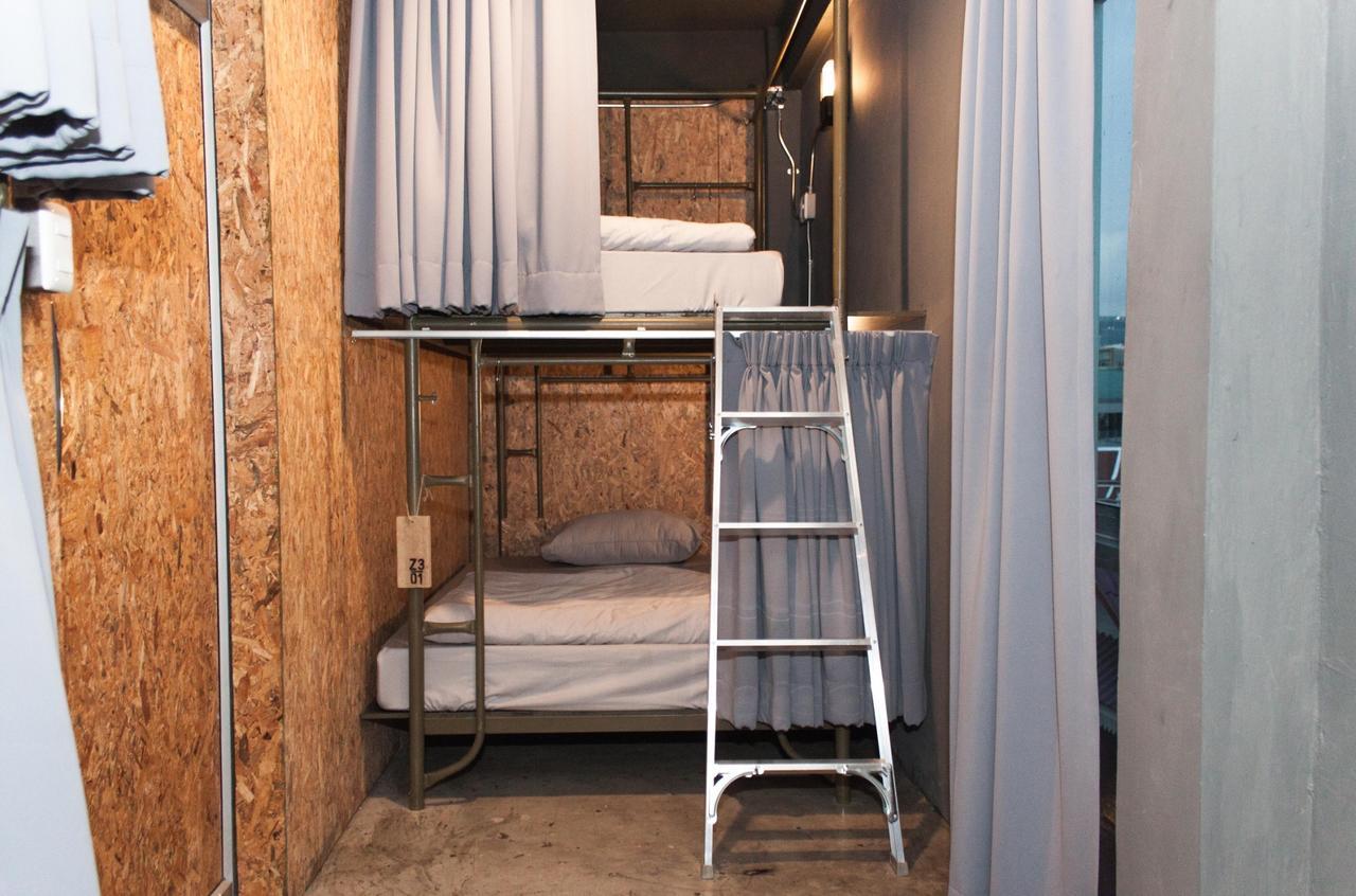 Zhelter'Bkk Hostel Bangkok Kültér fotó