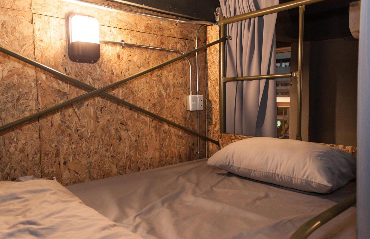 Zhelter'Bkk Hostel Bangkok Kültér fotó